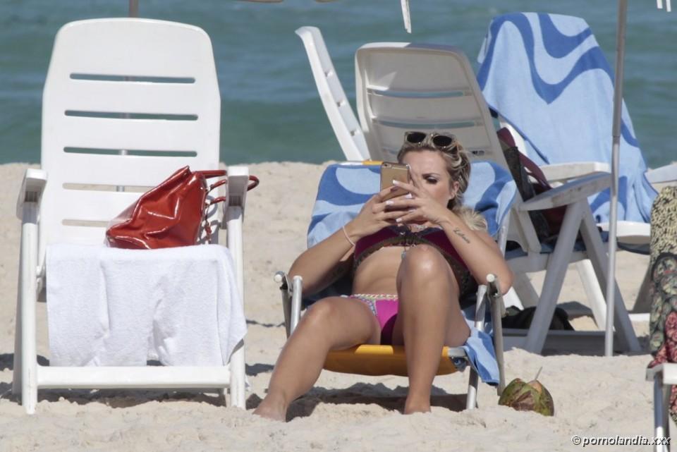 Veridiana Freitas Flagrada em Praias Cariocas - Foto 181577